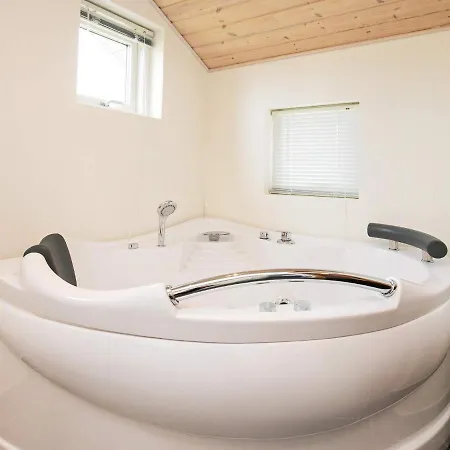 בית נופש 8 Person In Brovst-by Traum