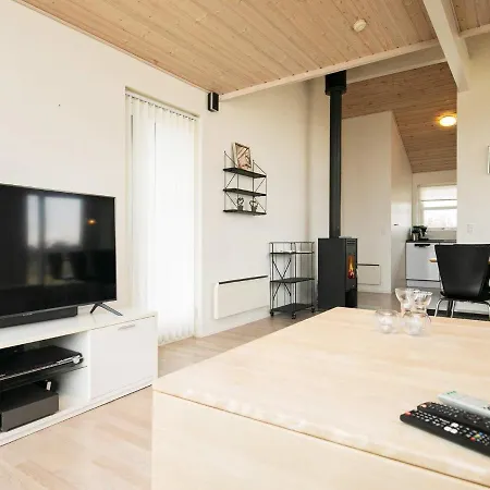 בית נופש 8 Person In Brovst-by Traum *