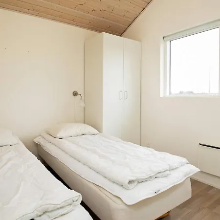 Ferienhaus Three-bedroom In 29 *
