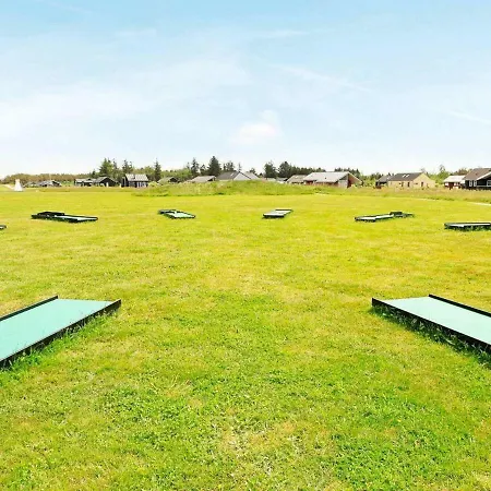 8 Person In Brovst-by Traum *